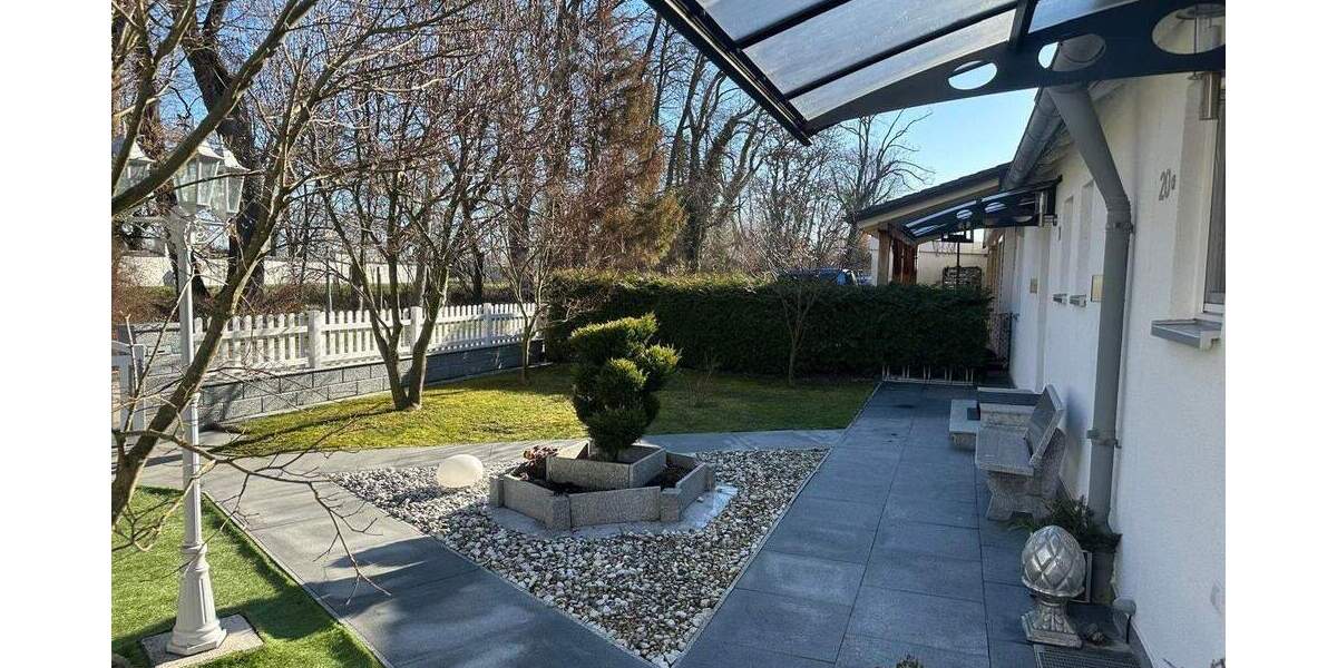 Reihenmittelhaus Oberschleißheim - 4 Zimmer, 150 m&sup2;, 2.490&euro; | Angebot:25782546