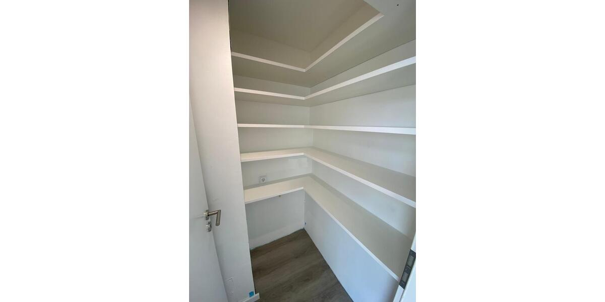 1- Zimmer Wohnung voll möbliert, Dachterrasse, renoviert 1 zimmer