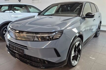 Opel Grandland (X) 3.337 km 44.767 &euro; München 80995