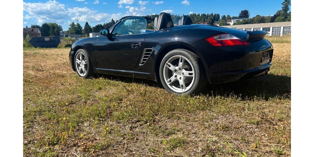 Porsche Boxster 66.683 km 33.990 &euro; München 81927