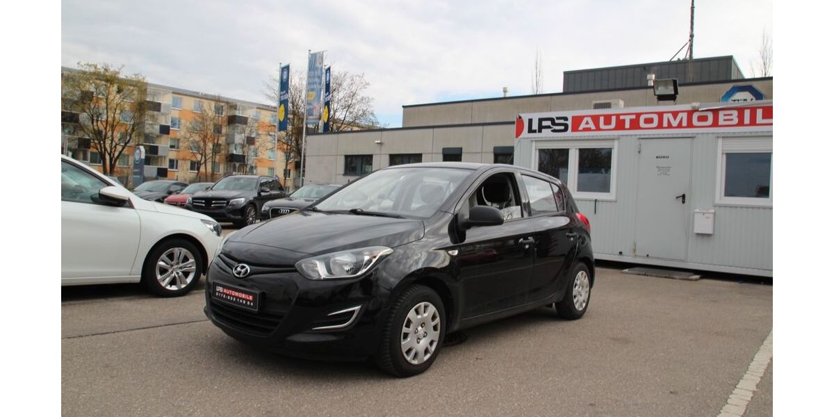 Hyundai i20 141.000 km 4.990 &euro; München 81243