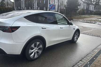 Tesla Model Y 28.000 km 37.000 &euro; Karlsfeld 85757