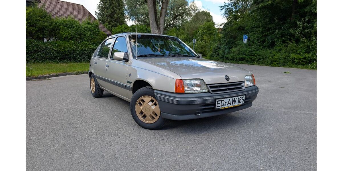 Opel Kadett 35.500 km 4.900 &euro; Ismaning 85737