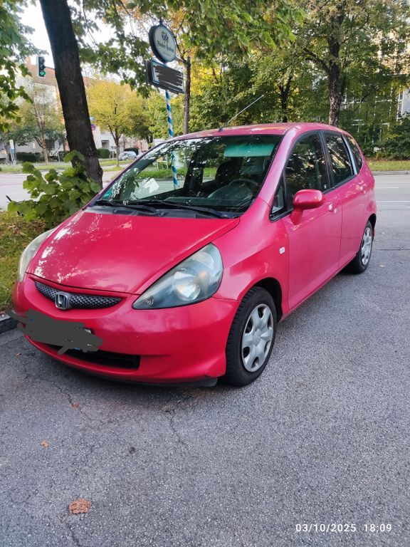 Honda Jazz 165.500 km 799 € München 81547