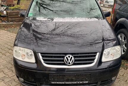 VW Touran 200.000 km 899 € München 81671