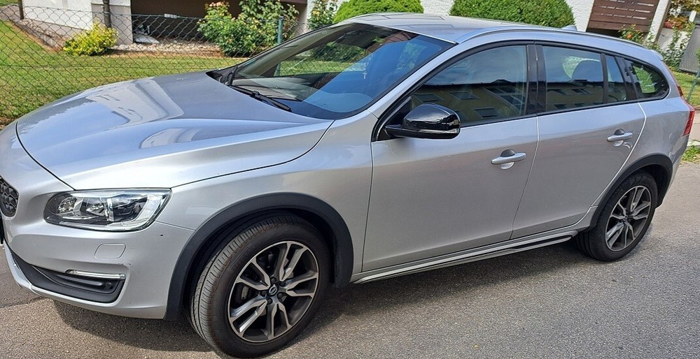 Volvo V60 93.000 km 23.900 &euro; Dachau 85221