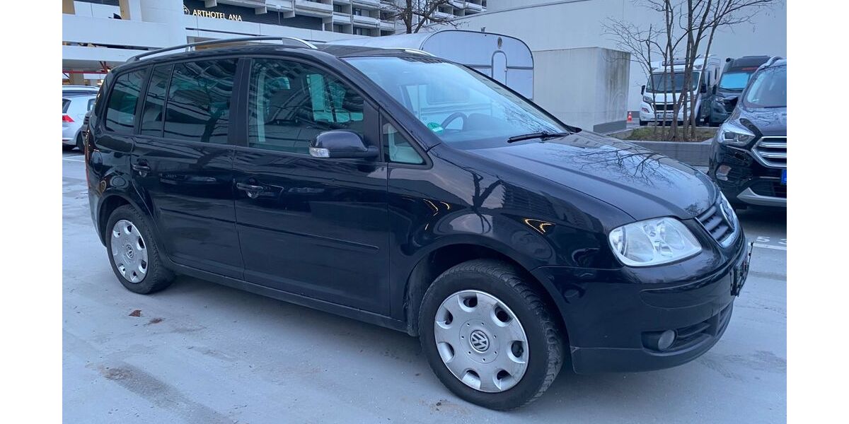 VW Touran 240.000 km 699 &euro; München 80809