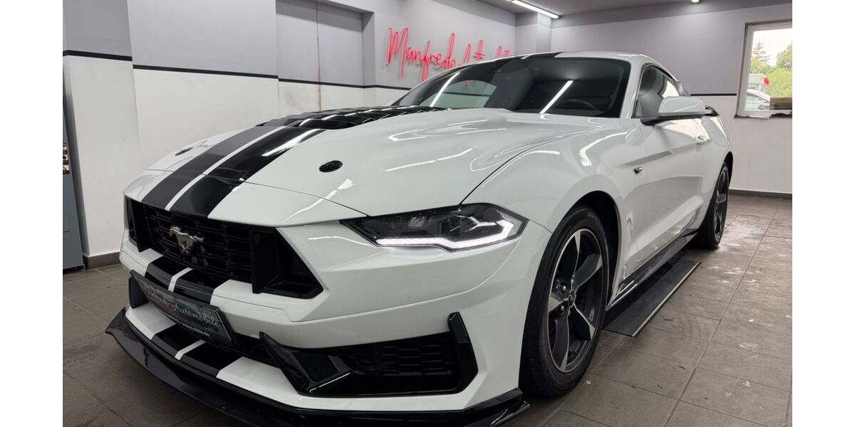Ford Mustang 48.254 km 27.998 &euro; München 81243