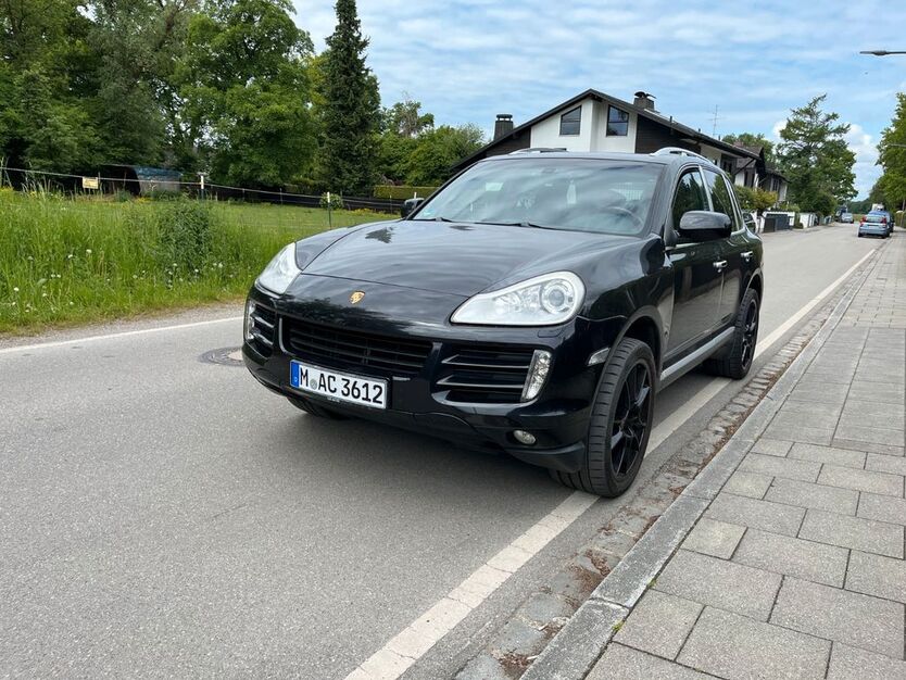 Porsche Cayenne 146.000 km 11.500 € München 81477