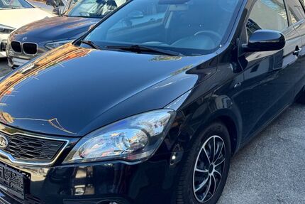 Kia pro ceed / ProCeed 161.100 km 4.990 € München 81829