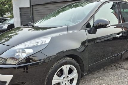Renault Scenic 67.230 km 5.990 € München 80809