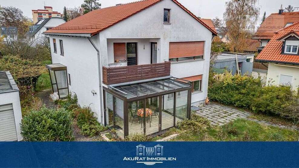 Haus zum Kaufen in München 1.850.000 € 242 m²