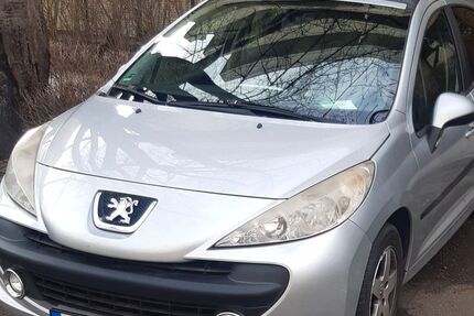 Peugeot 207 128.827 km 650 &euro; München 81369