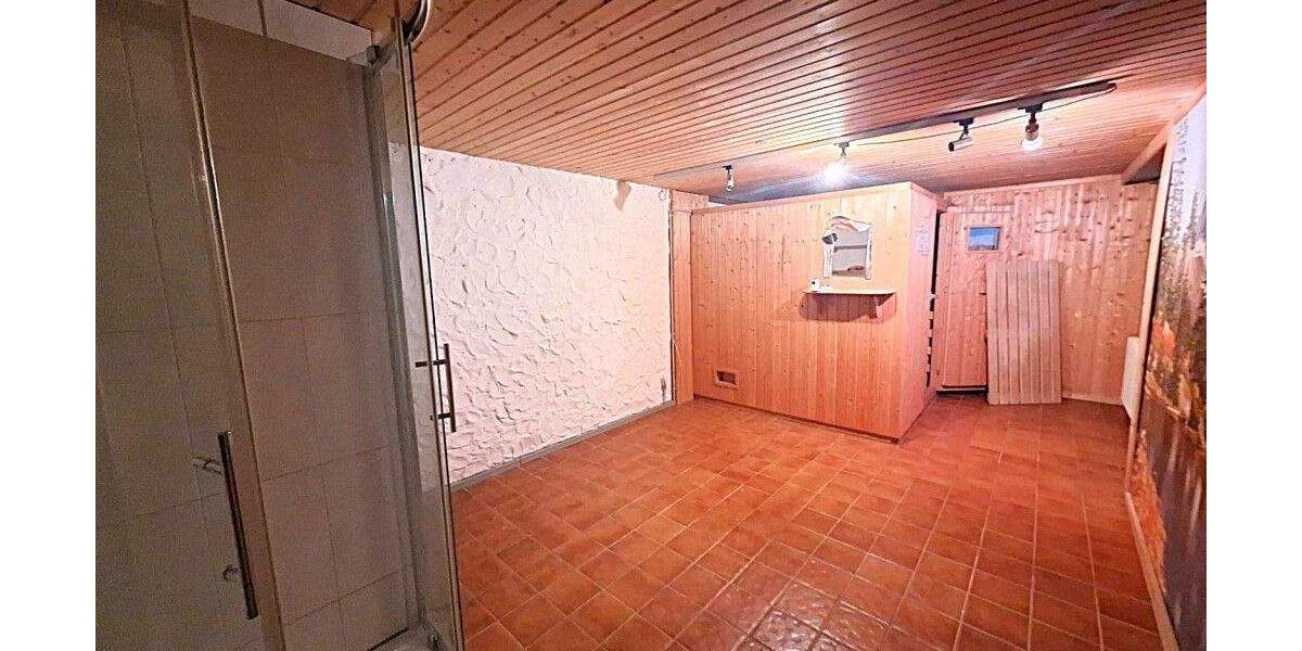 **Komfortabler Familienwohntraum** Tolles REH mit EBK, herrlichem Garten und Garage 5 zimmer