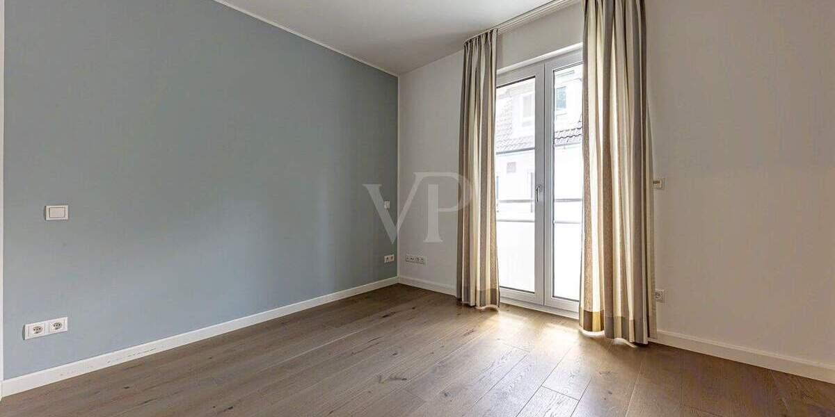 Eleganz trifft Nachhaltigkeit: Teil­möblierte Doppelhaushälfte mit Premiumausstattung zu vermieten 6 zimmer