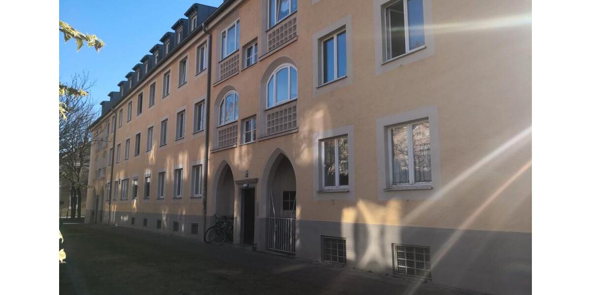Dachgeschoßwohnung München Schwabing-Freimann - 3 Zimmer, 70 m&sup2;, 640.000&euro; | Angebot:27543757