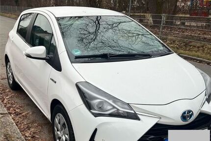 Toyota Yaris 61.000 km 13.900 &euro; München 81739