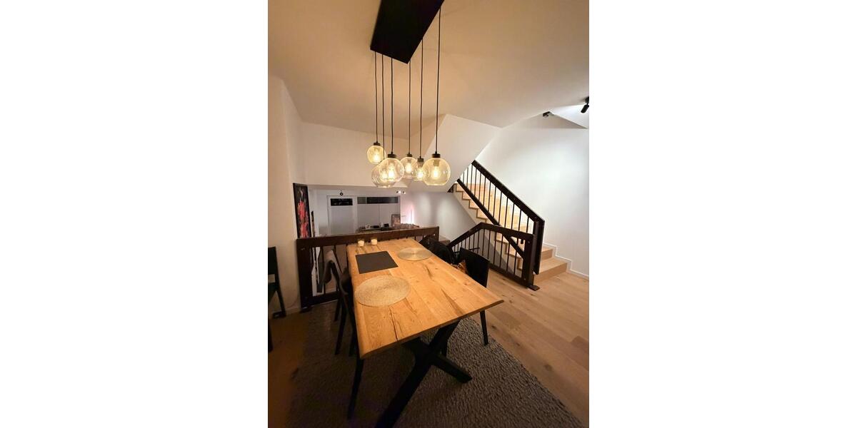 Reihenhaus München Bogenhausen - 7 Zimmer, 130 m&sup2;, 3.690&euro; | Angebot:25844361