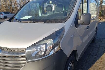 Opel Vivaro 189.000 km 8.300 &euro; München 80935