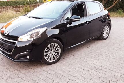 Peugeot 208 143.990 km 4.150 &euro; Germering 82110