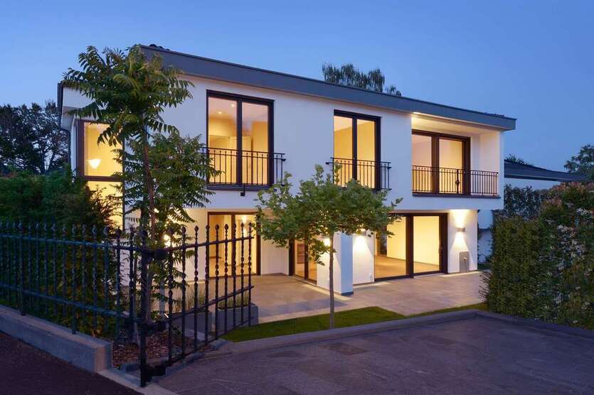 Haus zum Mieten in Starnberg 5.400 € 212 m²