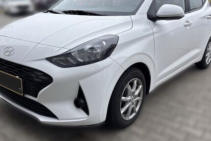 Hyundai i10 27.300 km 13.990 &euro; München 80939