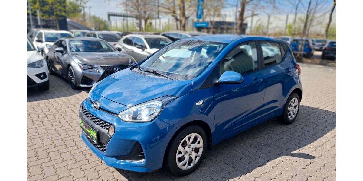 Hyundai i10 27.970 km 7.790 &euro; München 80687