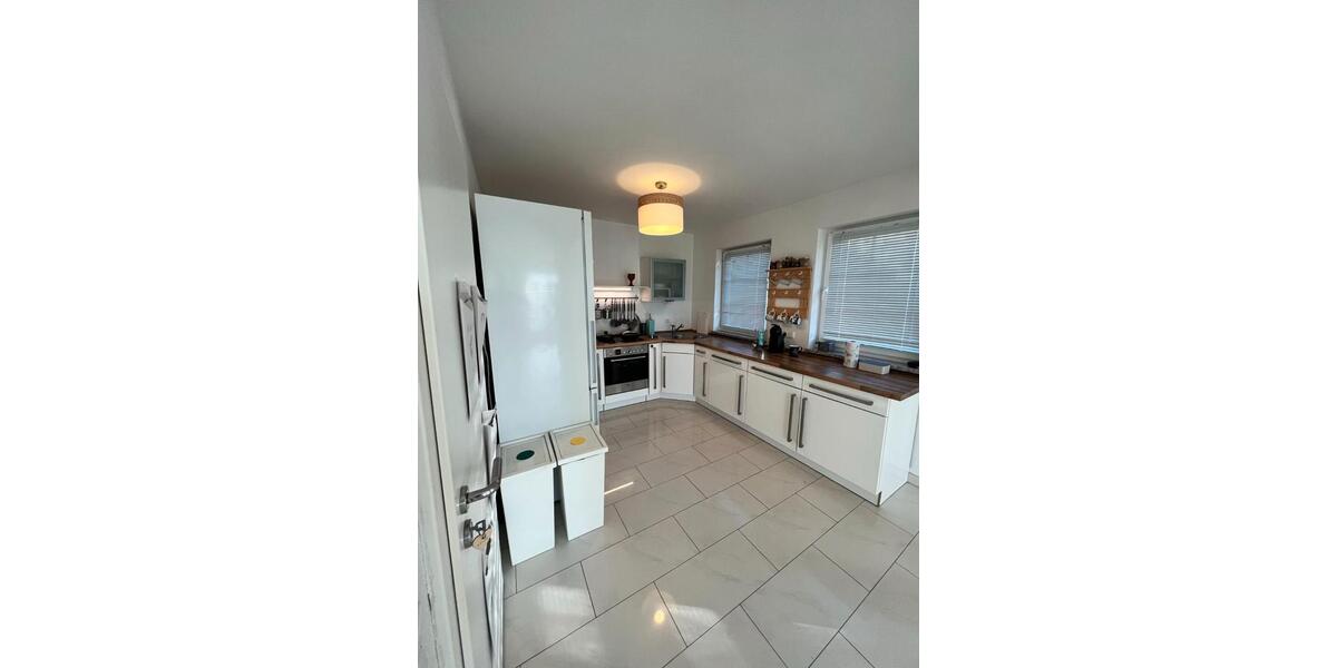 Einfamilienhaus Hallbergmoos - 7 Zimmer, 210 m&sup2;, 3.250&euro; | Angebot:26377737