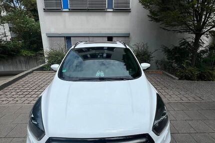 Ford Kuga 145.000 km 16.500 &euro; München 81539