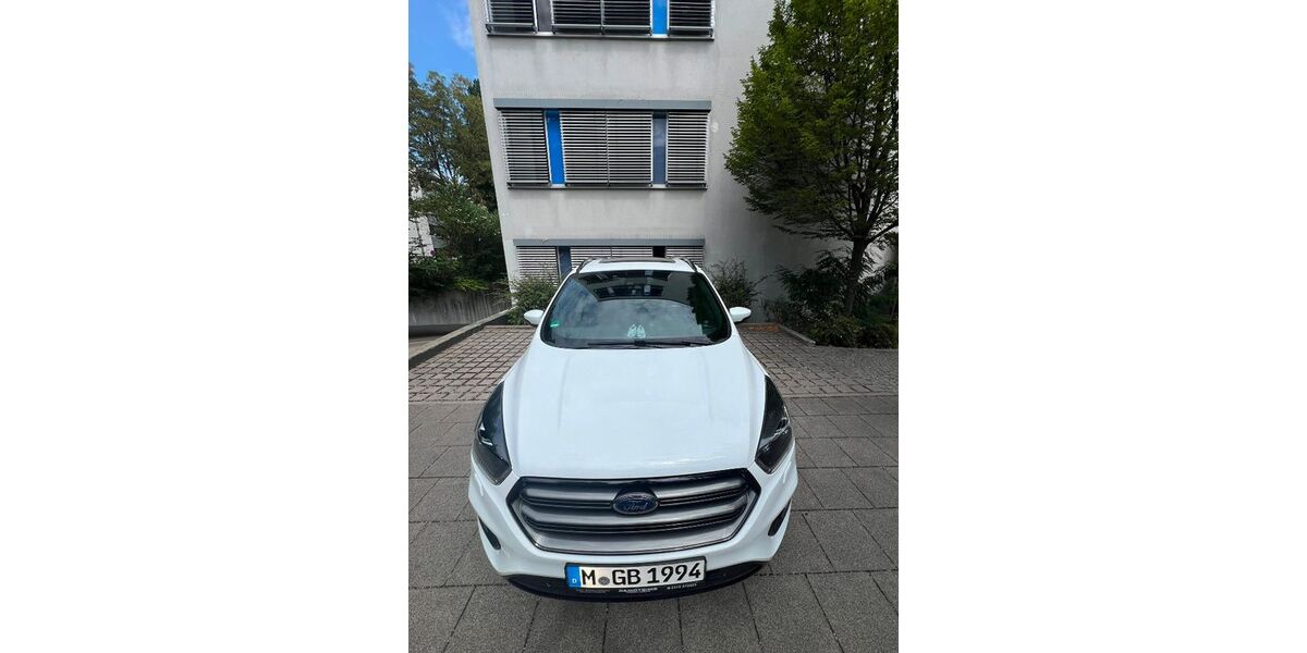 Ford Kuga 145.000 km 16.500 &euro; München 81539
