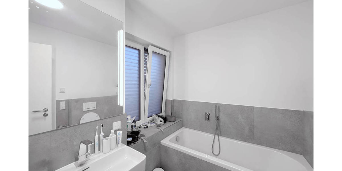 Doppelhaushälfte München Bogenhausen - 5 Zimmer, 144 m&sup2;, 3.970&euro; | Angebot:26230873