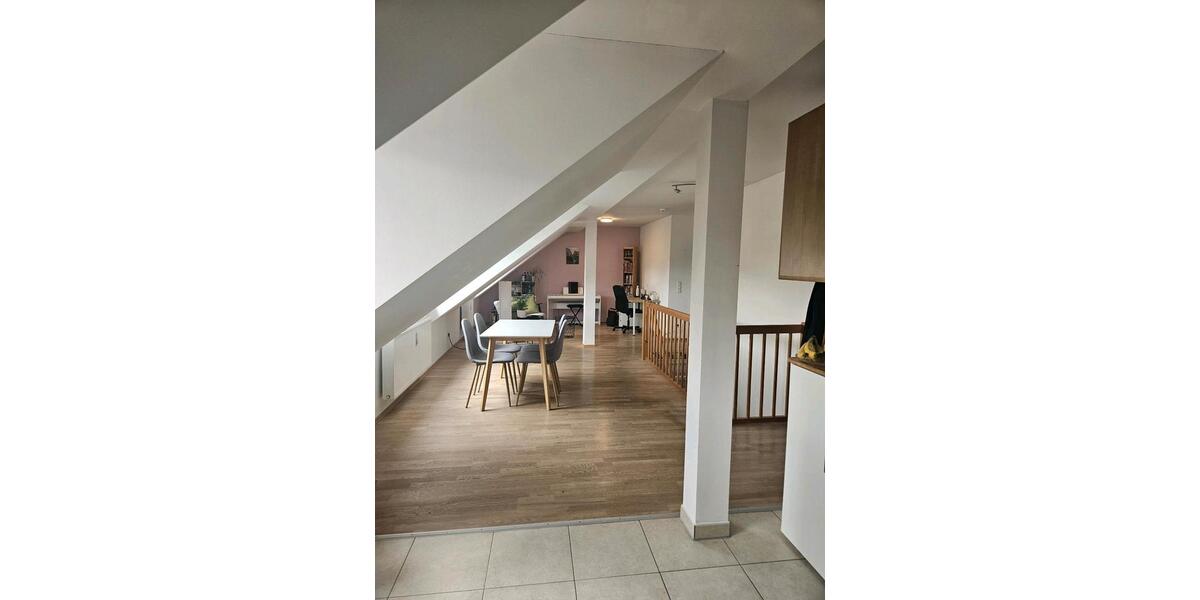 Dachgeschoßwohnung München Sendling-Westpark - 3 Zimmer, 65 m&sup2;, 1.570&euro; | Angebot:26680226
