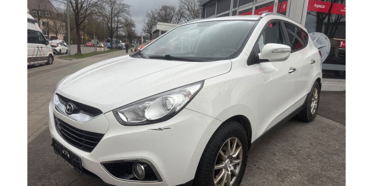 Hyundai ix35 168.000 km 6.400 &euro; München 81825