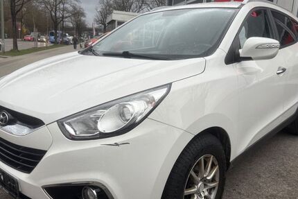 Hyundai ix35 168.000 km 6.450 &euro; München 81825