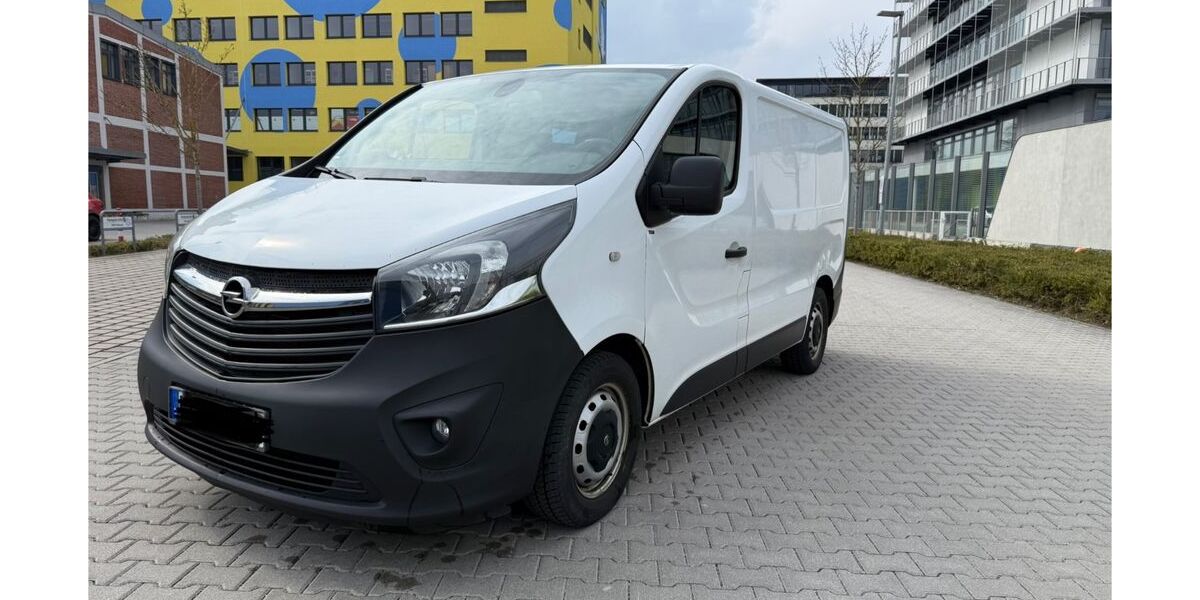 Opel Vivaro 262.000 km 5.300 &euro; germering 82110