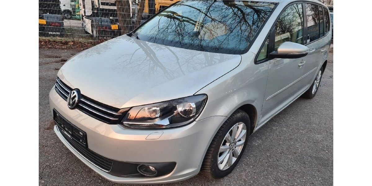 VW Touran 208.542 km 5.300 &euro; München 80995