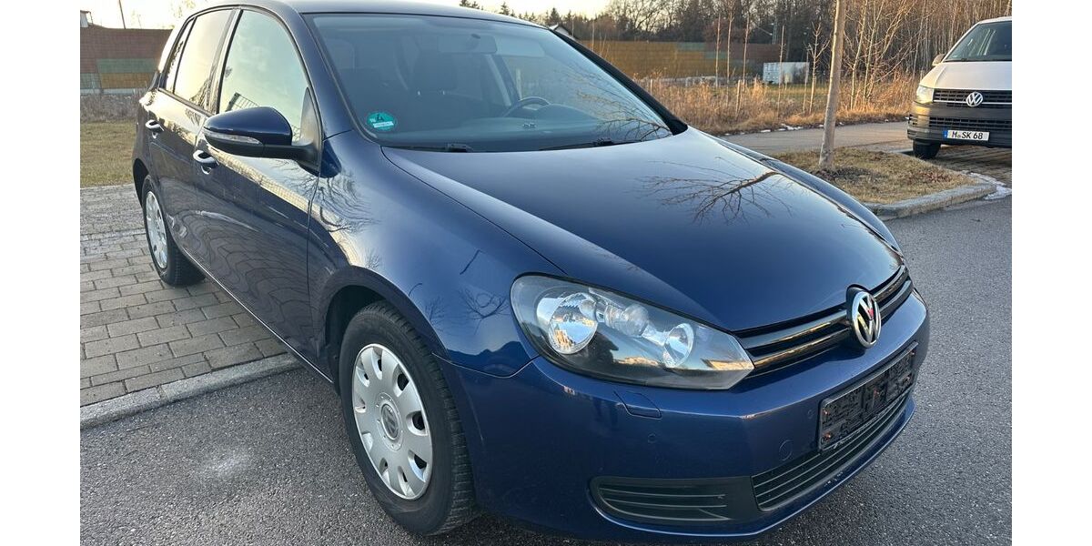 VW Golf 82.000 km 6.999 &euro; Höhenkirchen-Siegertsbrunn 85635