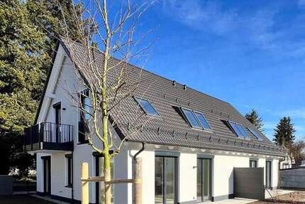 Familiengerechte NEUBAU-Doppelhaushälfte (KfW40 A+) mit großem Souterrain-Bereich und sonnigem Privatgarten 5 zimmer