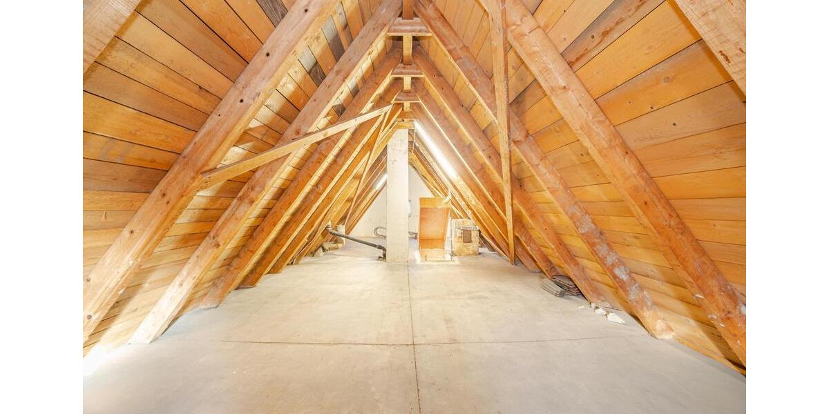 Einfamilienhaus Grünwald - 6 Zimmer, 210 m&sup2;, 4.200&euro; | Angebot:24571196