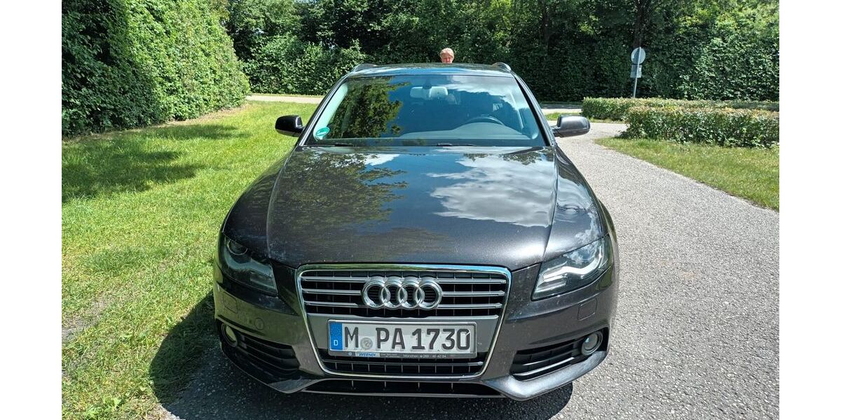 Audi A4 195.000 km 8.250 &euro; München 81543