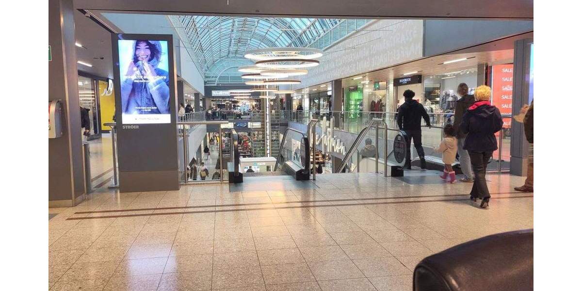 Mit dem Lift ins Einkaufszentrum: mietfreies Apartment, Stellplatz, Inventar, provisionsfrei 1 zimmer