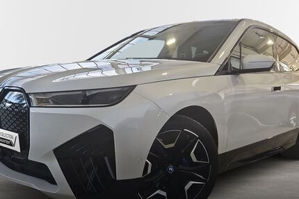 BMW iX 27.202 km 52.660 &euro; Germering 82110