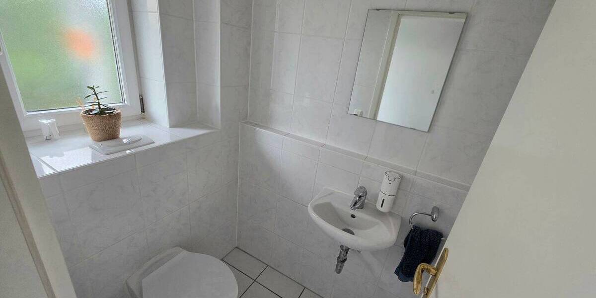 Doppelhaushälfte München Pasing-Obermenzing - 6 Zimmer, 140 m&sup2;, 2.100&euro; | Angebot:25999055