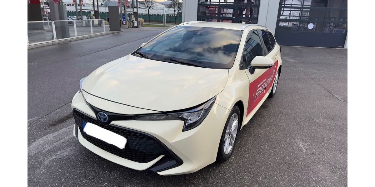 Toyota Corolla 142.000 km 16.900 &euro; München 80809