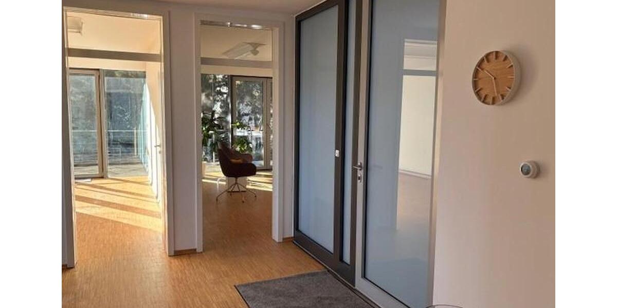 Heller und großzügiger RaumPraxisraum für Beratung, Coaching, Therapie München Pasing zimmer