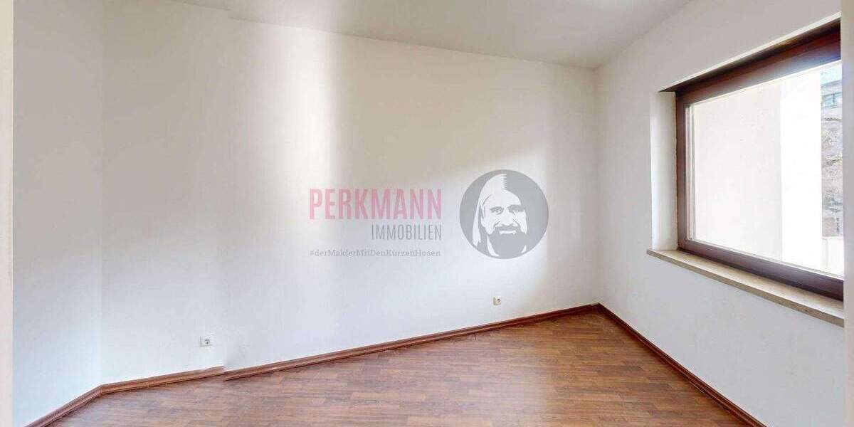 Handwerkertraum 1,5 Zimmer Wohnung mit Balkon und TFG Stellplatz 1 zimmer