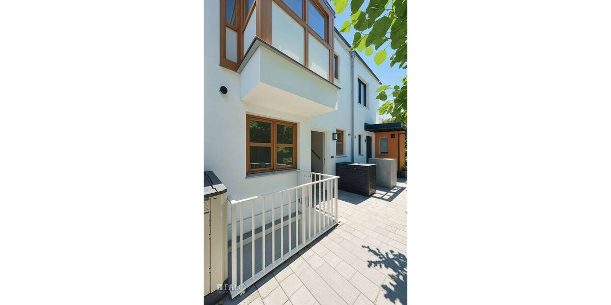 Reihenmittelhaus München Feldmoching-Hasenbergl - 6 Zimmer, 141 m&sup2;, 945.000&euro; | Angebot:26787148