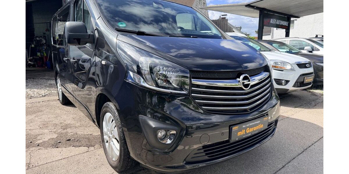 Opel Vivaro 120.000 km 15.850 &euro; München 81825