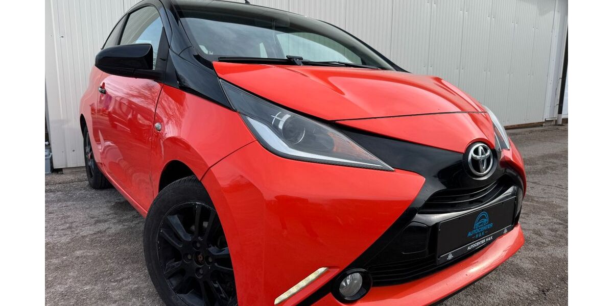 Toyota Aygo (X) 142.949 km 4.499 &euro; Oberding 85445
