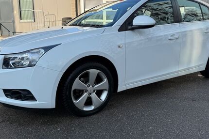 Chevrolet Cruze 69.111 km 6.750 &euro; München 80636